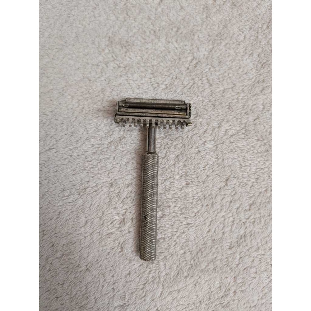 Valet AutoStrop Safety Razor Patented April 9 1919 Vintage Shaving